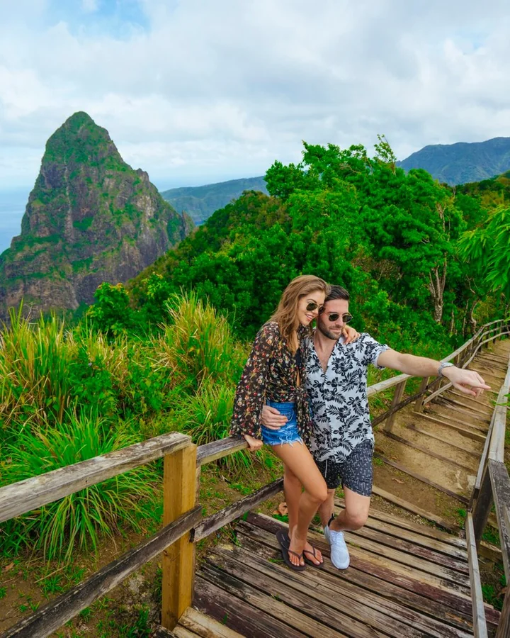 Visitors on the Tet Paul Nature Trail above the Caribbean Sea